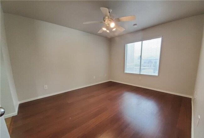 Foto del edificio - Beautiful 2-Bed, 2-Bath 2nd-Floor Condo at Southern Vista