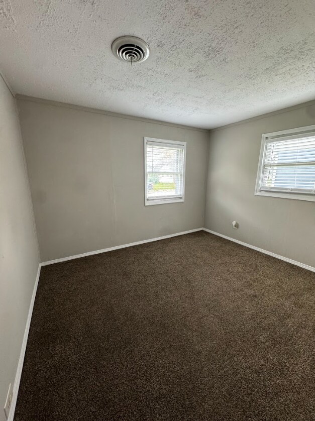 Foto del edificio - 1023 E Dixon St
