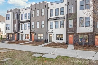 Building Photo - 417 Blairhill Rd