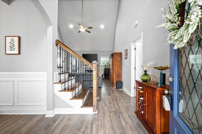 Building Photo - 1176 Forsythia Trace