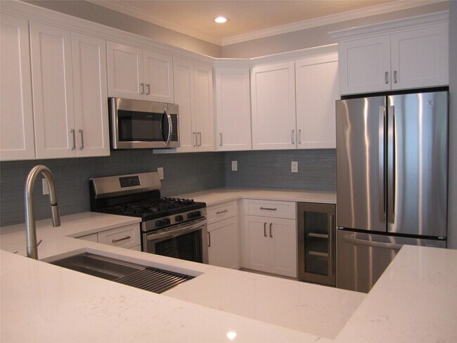 Foto del edificio - 163 Windward Ct S
