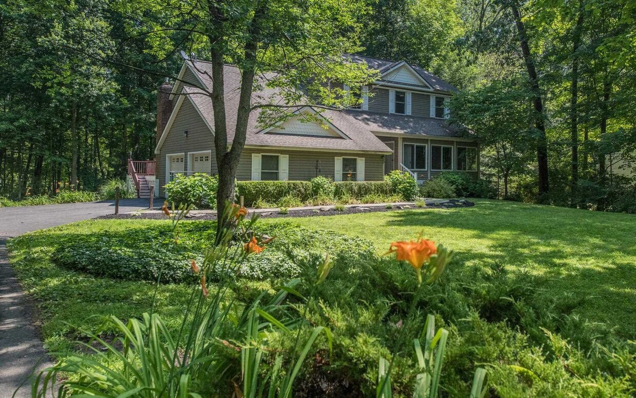 12 Somers Dr, Rhinebeck, NY 12572 House Rental in Rhinebeck, NY