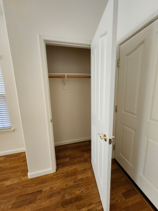 Building Photo - Beautiful Yuba City home located in a cul-de-sac