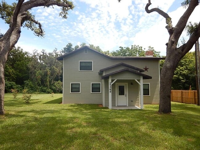Foto del edificio - 17345 Porter Ave