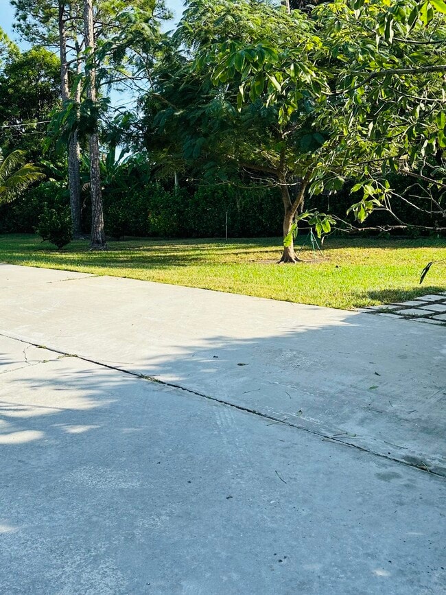 Foto del edificio - 17647 81st Ln N