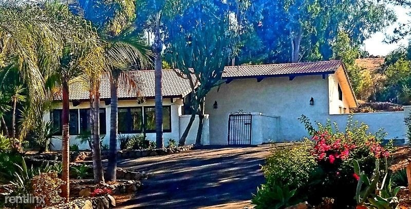 Primary Photo - 17216 La Brisa