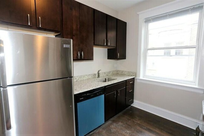 Foto del edificio - 1 bedroom in Chicago IL 60640