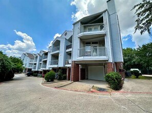 Building Photo - 9823 Summerwood Cir