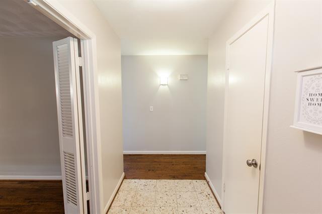 Foto del edificio - 118 N Lois Ln