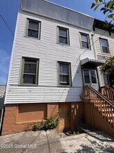 Building Photo - 71 Watervliet Ave