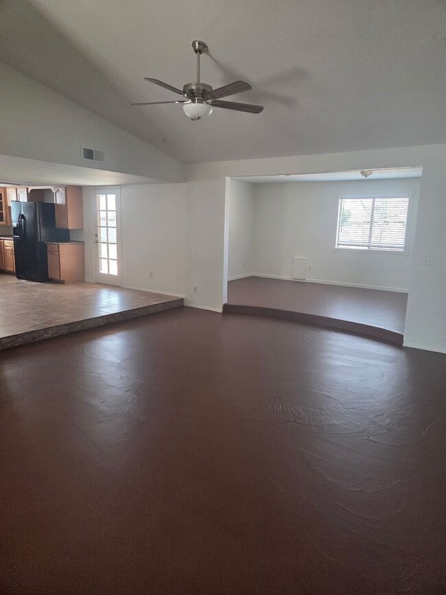 Building Photo - 4 bed 2 bath single story home in Alta Mesa + RV gate and large backyard