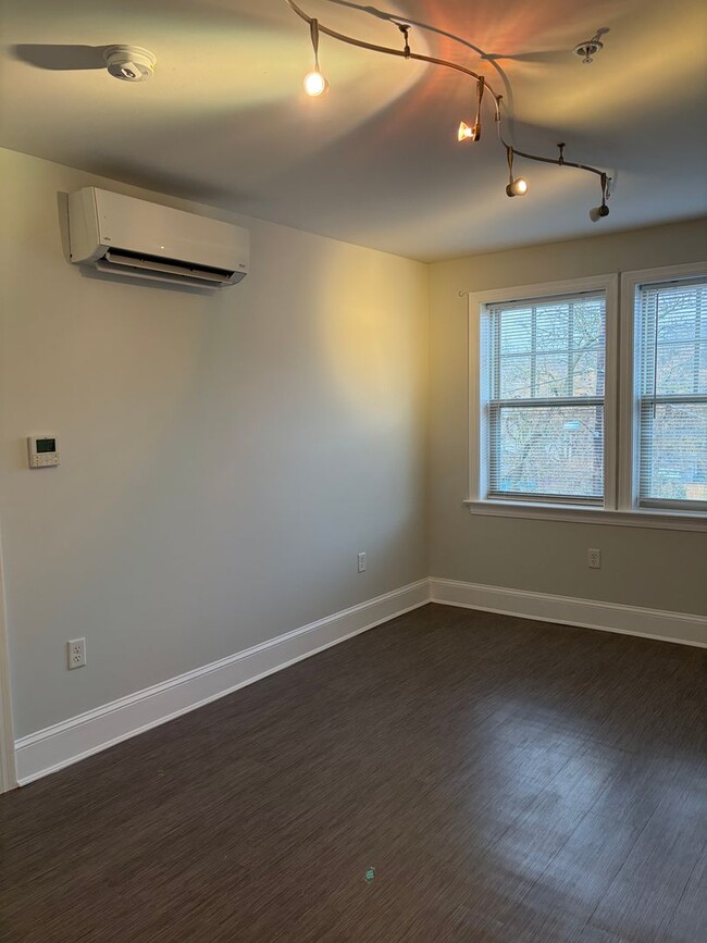 Foto del edificio - 3300 Rhode Island Ave