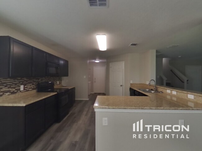 Foto del edificio - 6831 Freedom Ridge