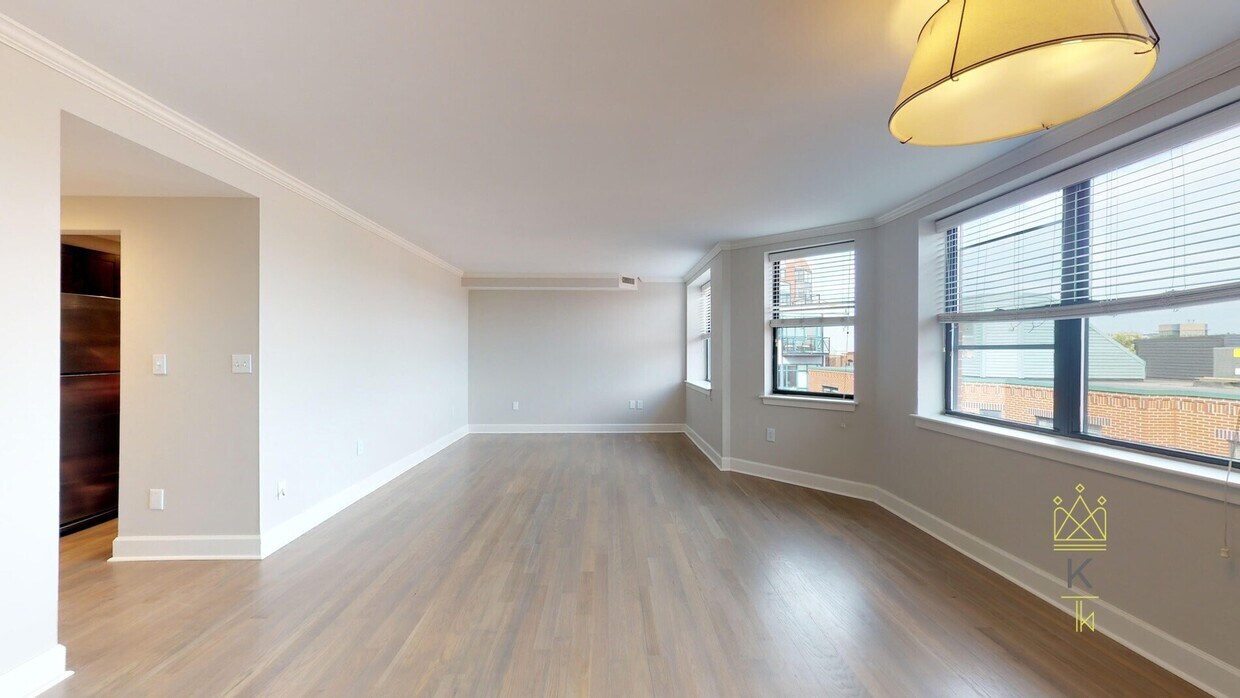 Primary Photo - 15 Harcourt St
