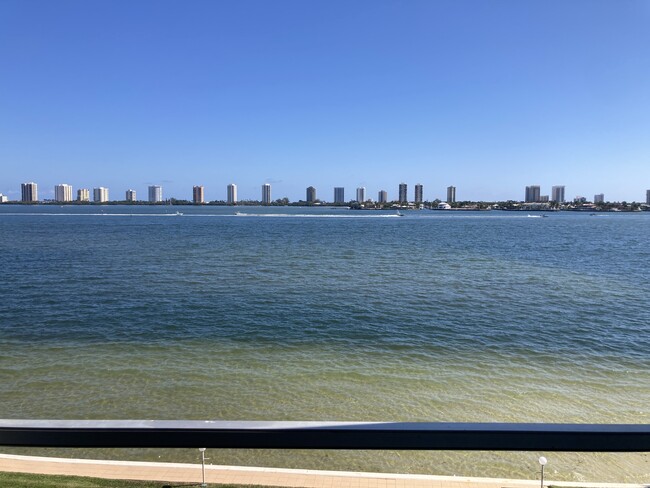 Direct waterfront intracoastal views - 501 Lake Shore Dr