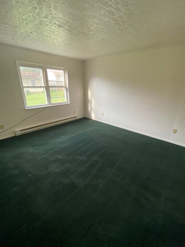 Building Photo - 107 Sandhurst Ct