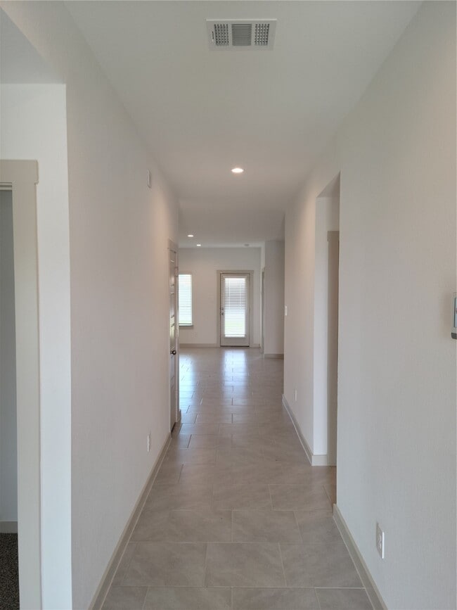 Foto del edificio - 703 Alpine Fls Rd