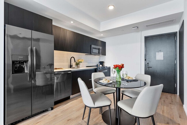 Building Photo - 398 NE 5th St