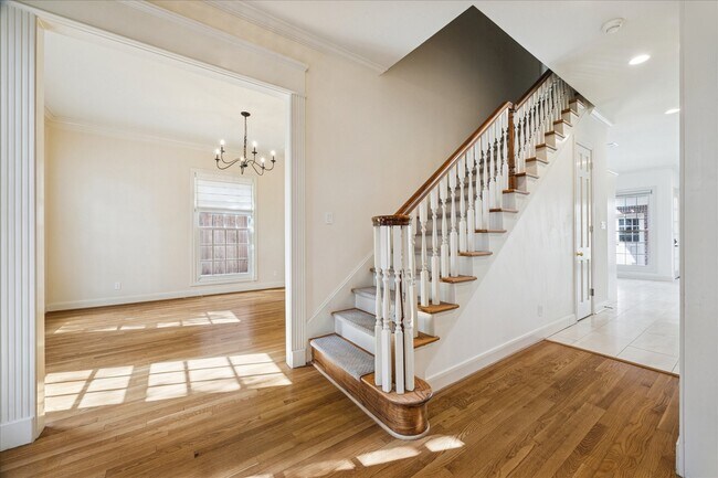 Foto del edificio - 4230 Byron St