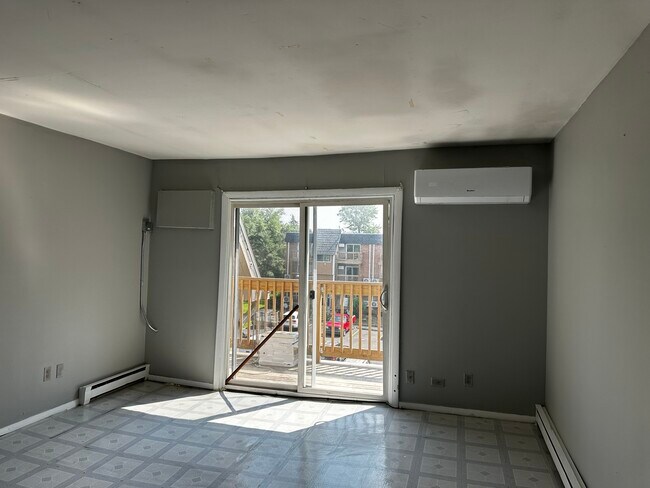 Foto del edificio - 561 Ashland Ave