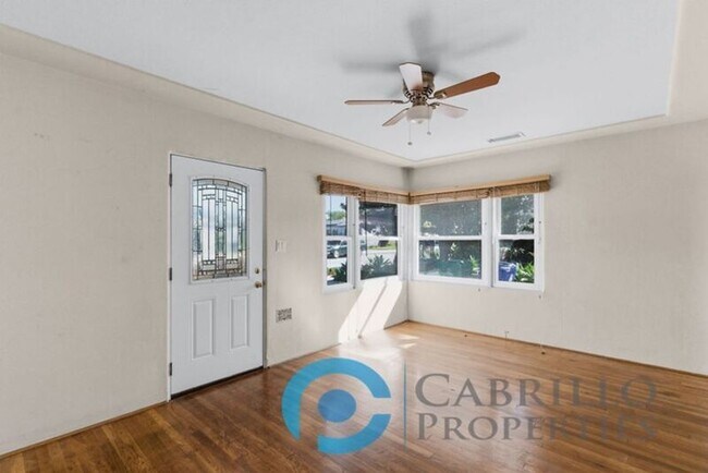 Foto del edificio - 5425 Adams Ave