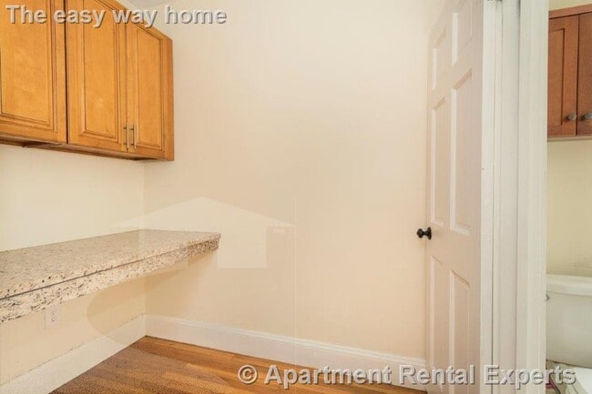 Building Photo - 138 Highland Ave