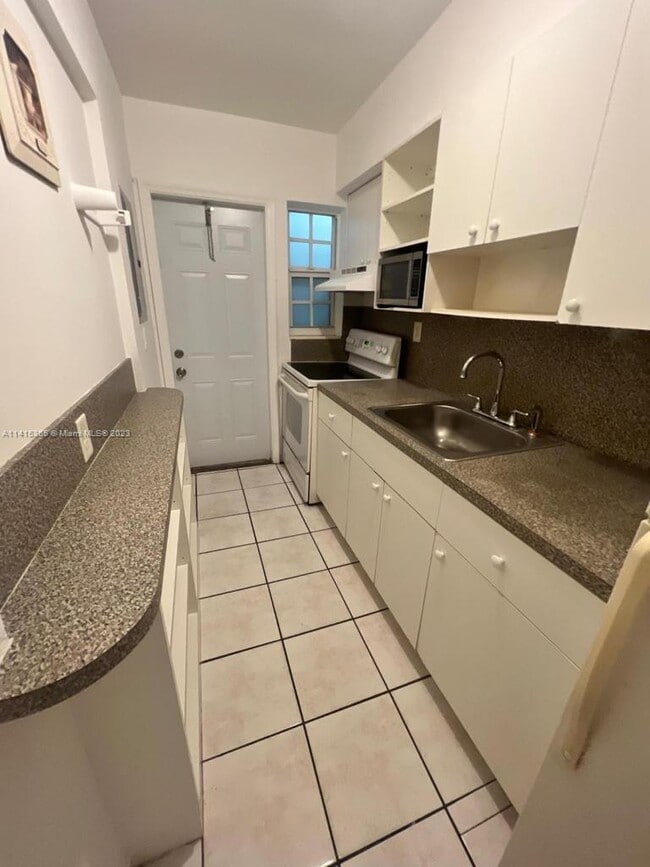 Foto del edificio - 1471 NE 170th St