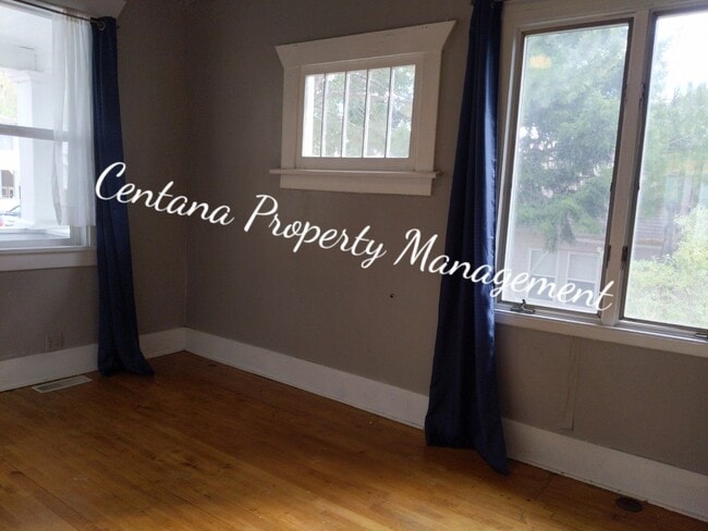 Building Photo - 2 Bedroom 1 Bath walking distance to Montana Tech