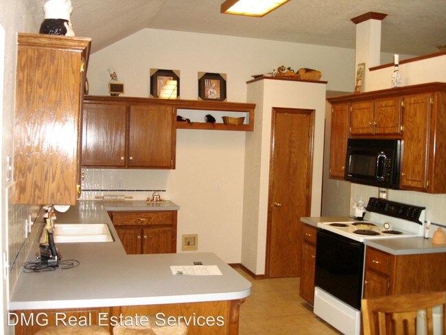 Foto del edificio - 3 br, 2 bath House - 4008 Kent St