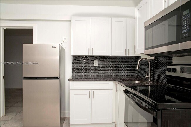 Foto del edificio - 12322 NE 6th Ave