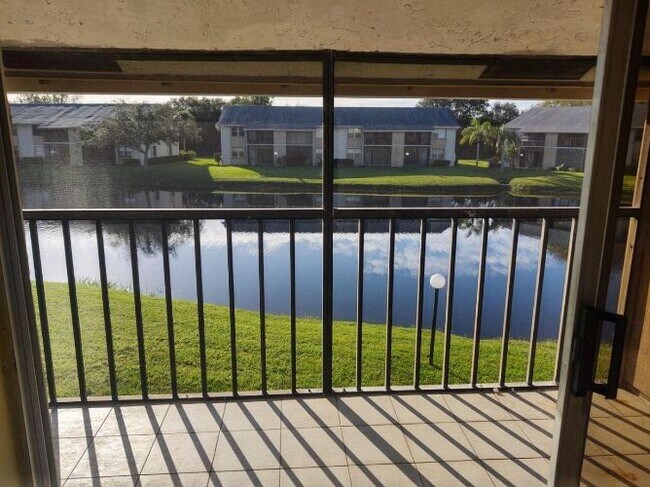 Foto del edificio - 3171 SE Aster Ln