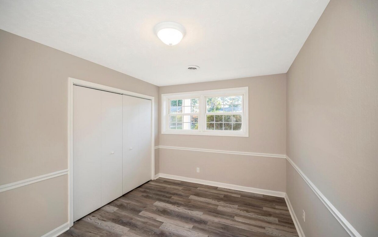 12004 Branchwater St Unit 5, Fredericksburg, VA 22407 Room for Rent