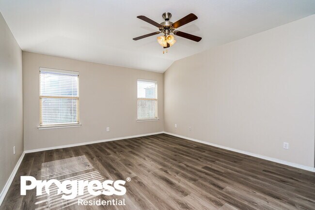 Building Photo - 120 Meadow Crest Dr