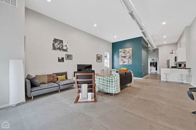 Foto del edificio - 1921 S Jefferson St