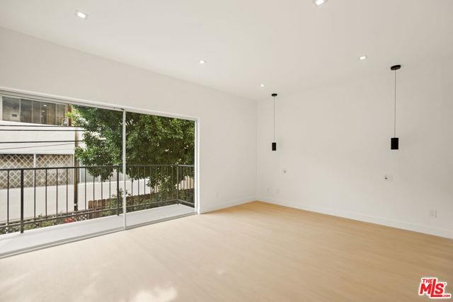 Foto del edificio - 10630 Wilkins Ave