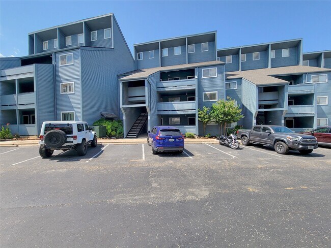 Building Photo - 12500 Melville Dr