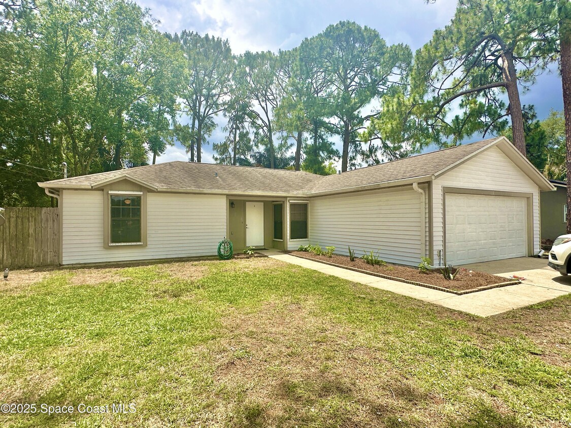 Foto principal - 5055 Canoni Pl