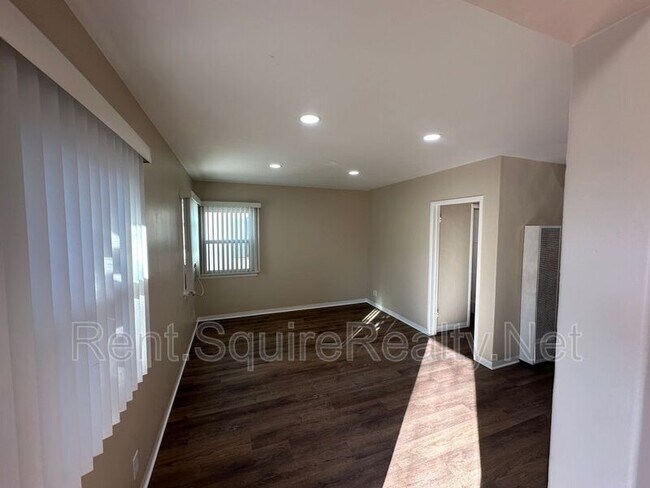 Foto del edificio - 901 N San Gabriel Ave