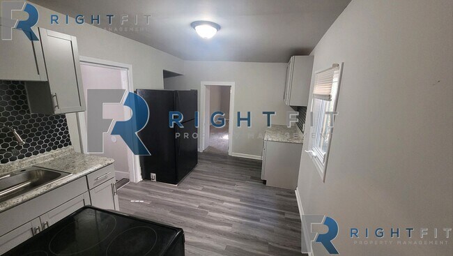 Foto del edificio - Stop! Look no further. Make this rental property, yours!