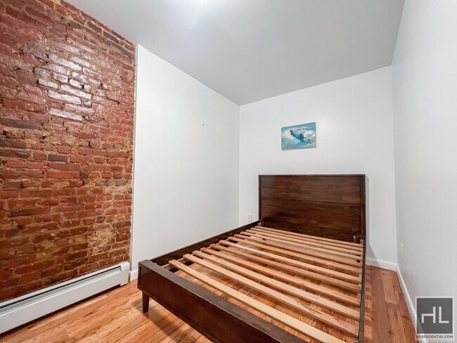 Building Photo - 593 DECATUR STREET #1