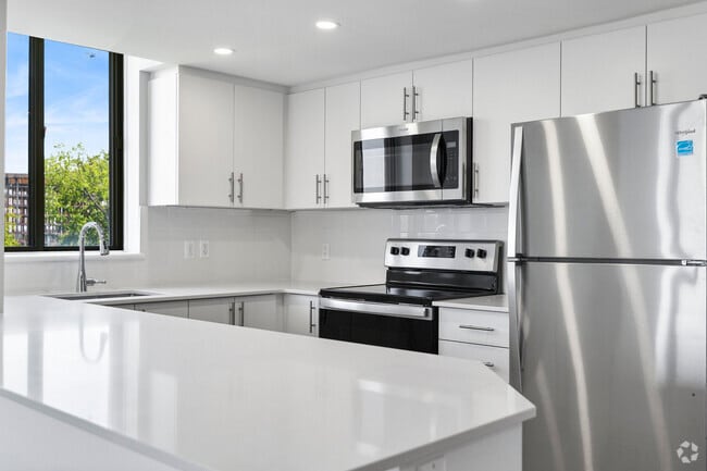 Building Photo - Sophia Apartments