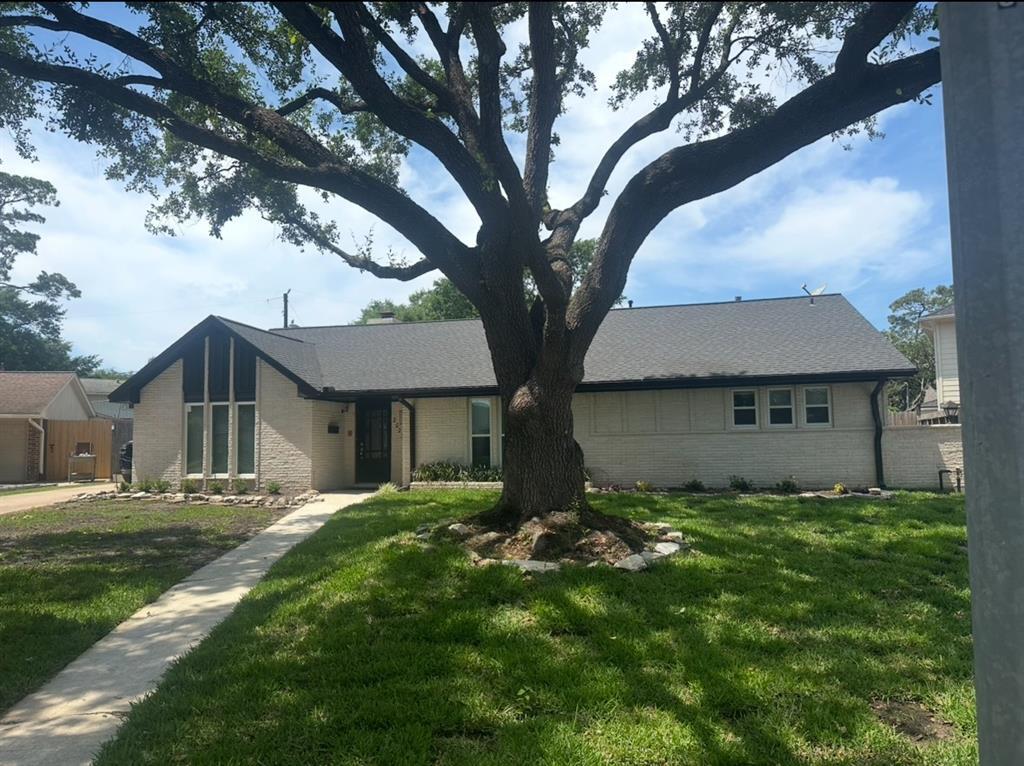 Primary Photo - 2023 Greengrass Ct