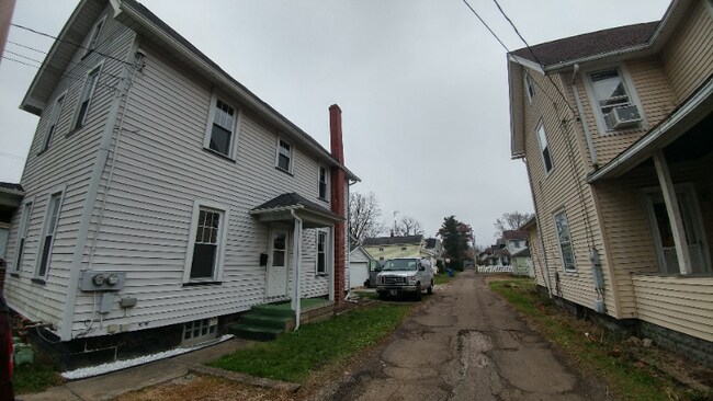 Foto del edificio - 825 Tremont Ave SW