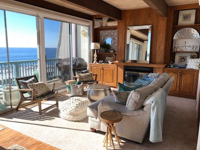 Building Photo - Malibu 2 Bedroom Ocean View Condo (Ocean s...