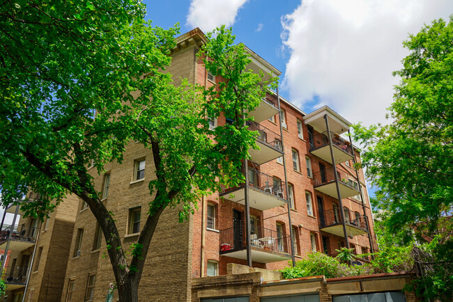 Foto del edificio - 1862 Mintwood Pl NW