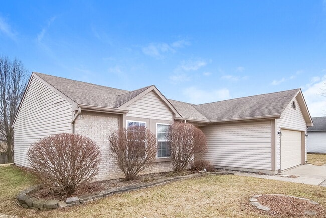 Foto del edificio - 6113 Longmeadow Dr