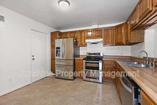 Building Photo - 4858 Tunlaw Ct