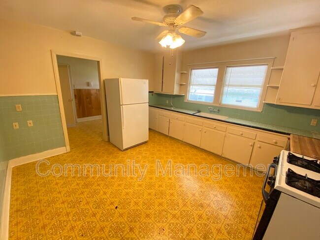 Foto del edificio - 821 W Garfield St