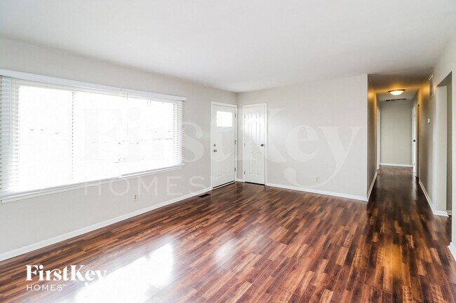 Foto del edificio - 515 Brelsford Ave