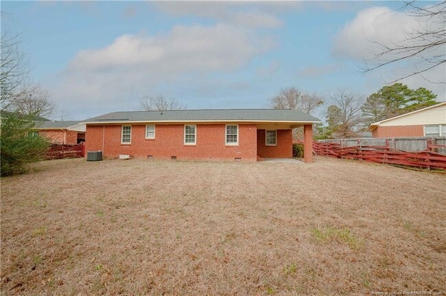 Foto del edificio - 6615 Grist Mill Rd